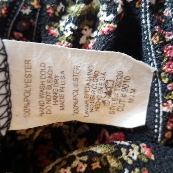 Vivace Boho Long Sleeve Floral Crop Top - Picture 5 of 5